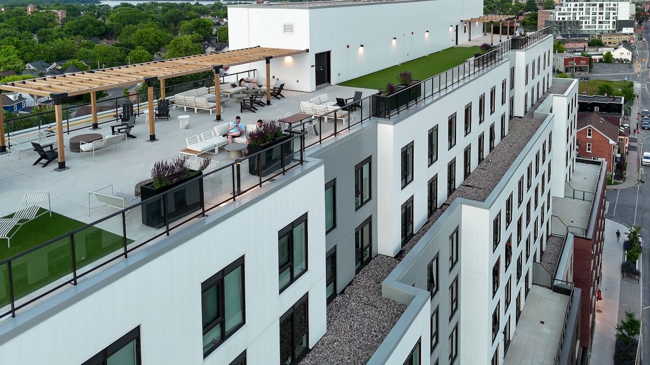 Geo_Kingston_Drone 50 of 83 geotowns courtyard