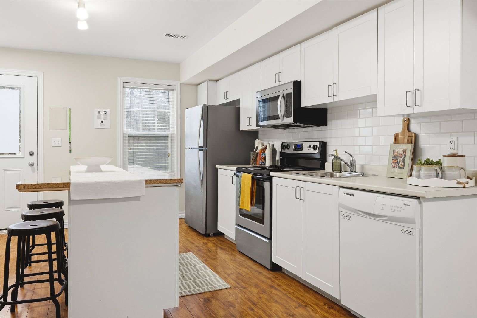 geotowns modern kitchen